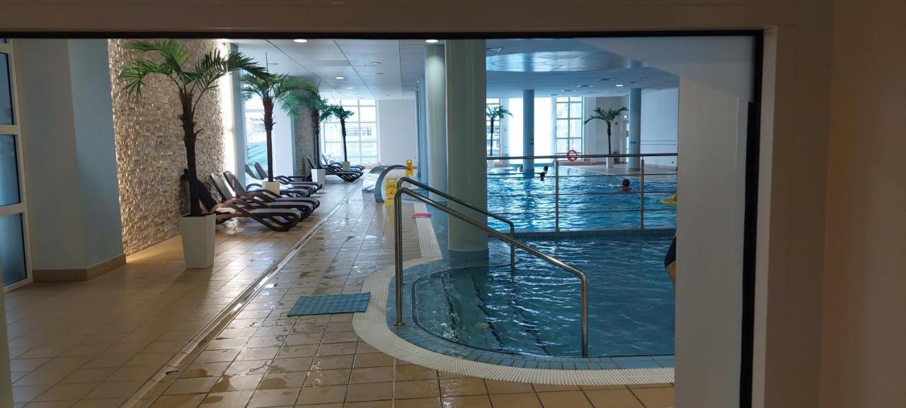 Apartament 2 Pokojowy Prywatny Z Aneksem Kuchennym W Hotelu Diva โควอบเซก ภายนอก รูปภาพ